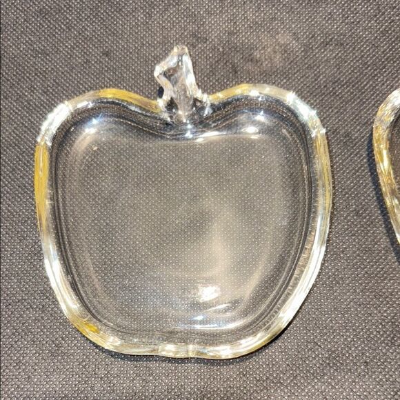 Elegant Glass Apple-Shaped Dishes - Picture 3 of 8